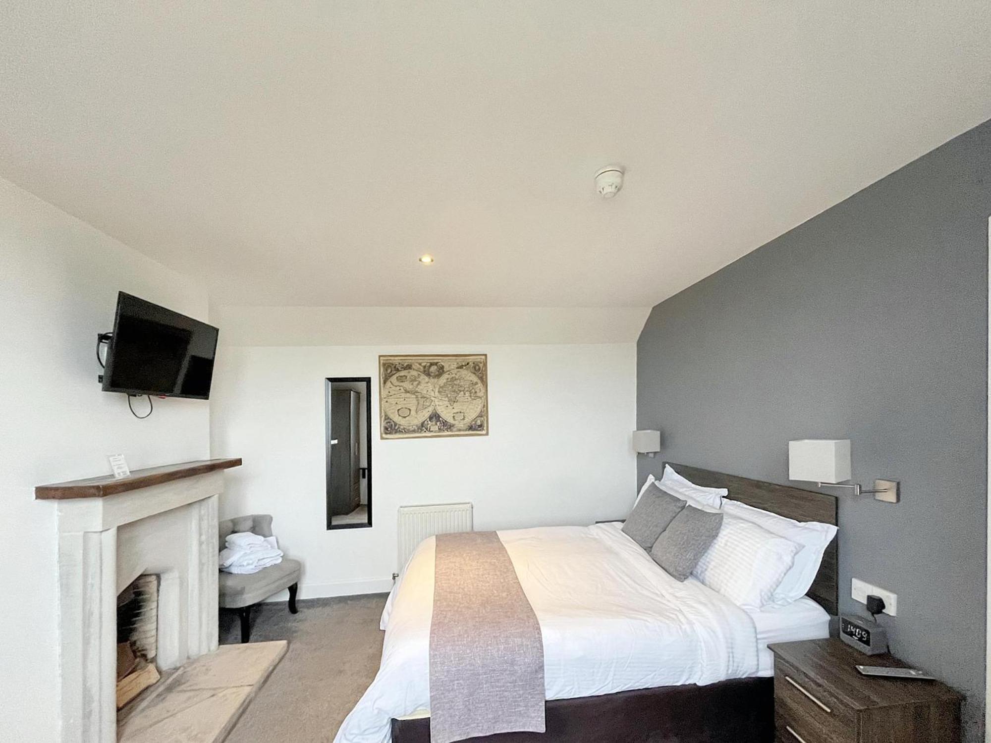 Grey Harlings Rooms แองกัส ภายนอก รูปภาพ