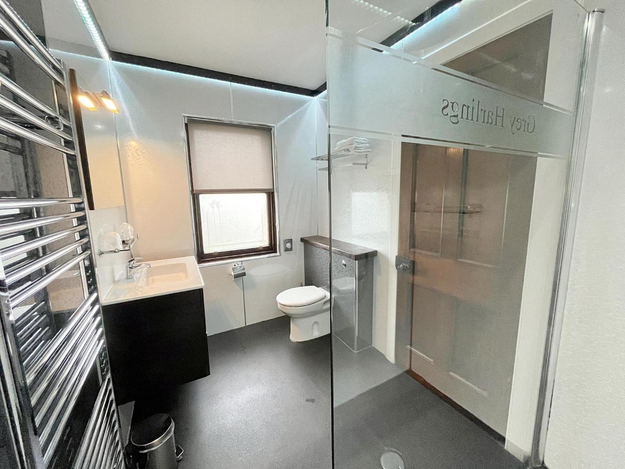 Grey Harlings Rooms แองกัส ภายนอก รูปภาพ